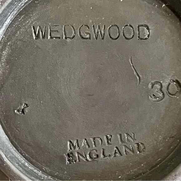 Antique 1929 Wedgwood Black Basalt Creamer Made In England‎